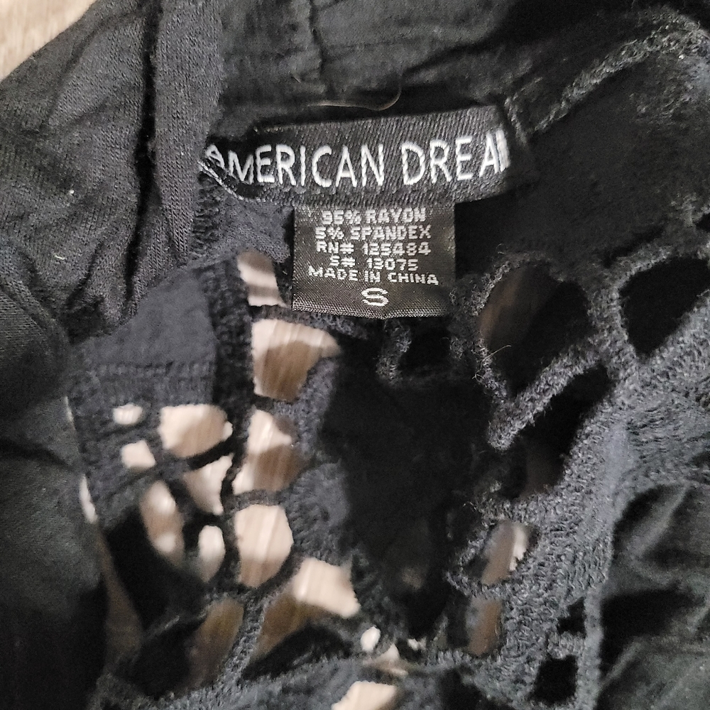 Black Sleeveless Cardigan - Picture 3 of 4